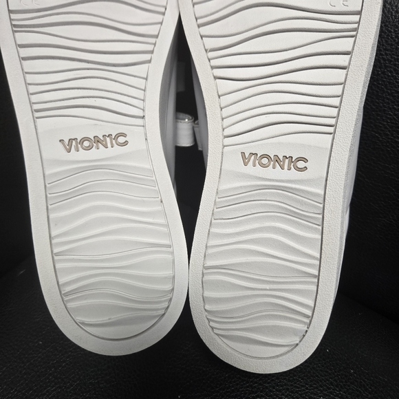 [NEW] Vionic Women's Size 8.5 White & Champagne (Gold) Velcro Sneakers - Picture 14 of 15
